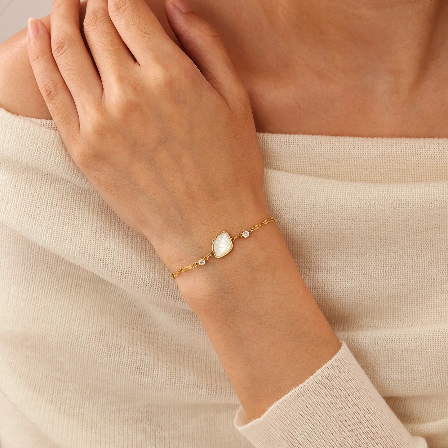 Minimalist Shell & Zircon Bracelet for Women – INS Style Stainless Steel Titanium Jewelry