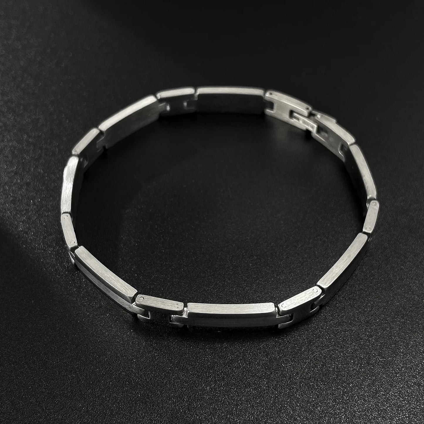 Men’s Minimalist Stainless Steel Bracelet – Sleek Titanium Steel Wristband with Unique Designer Style