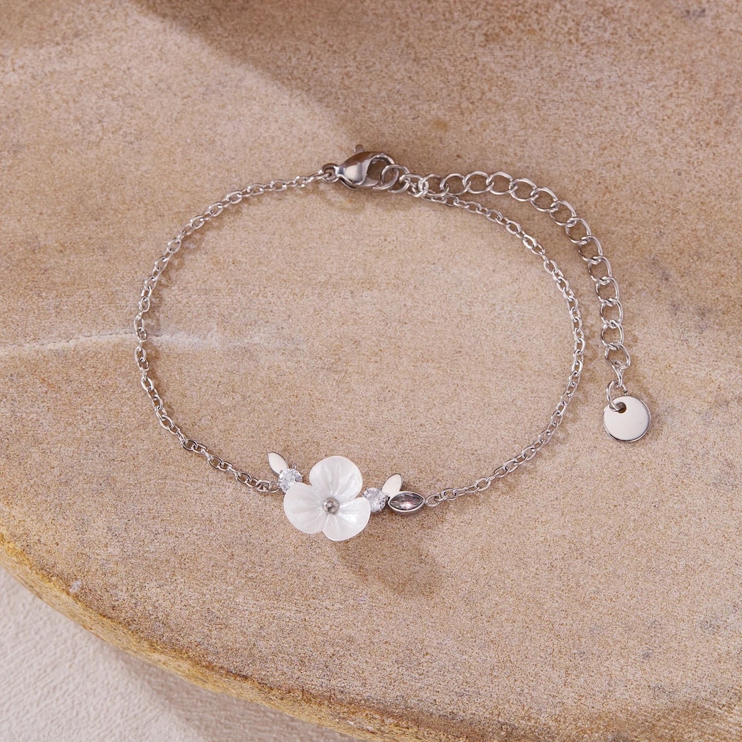 INS-Style Floral Bracelet for Women – Minimalist Stainless Steel Wristwear, Unique Commuter Fashion Jewelry