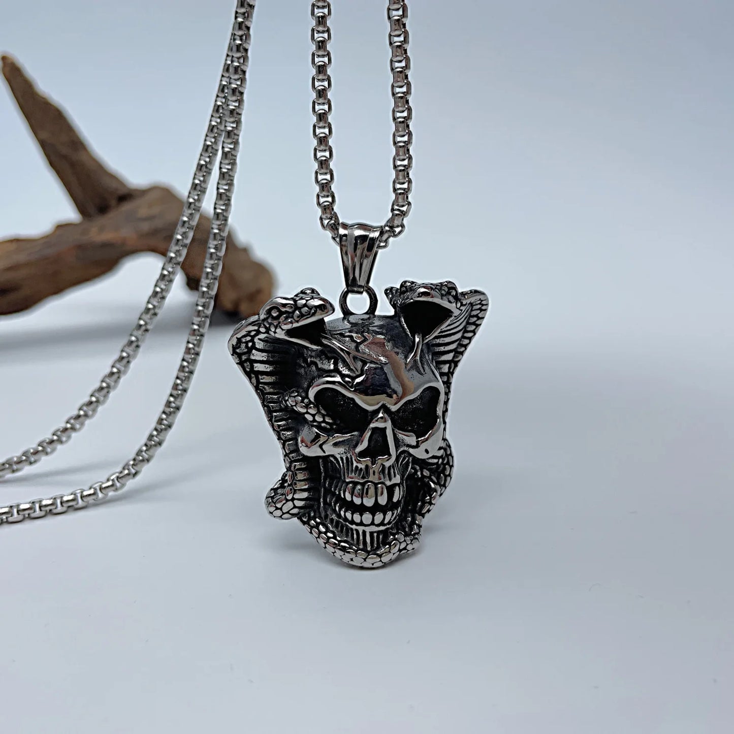 Men’s Snake Wrapped Skull Pendant Necklace – Vintage Gothic Stainless Steel Punk Jewelry