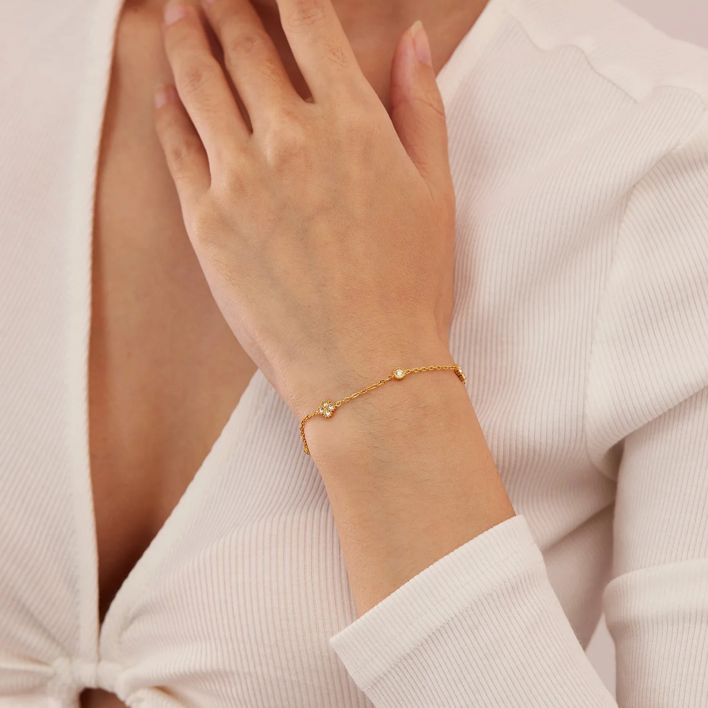 Fashion Women’s Bracelet – Minimalist Gold-Plated Zircon Stainless Steel Titanium Jewelry