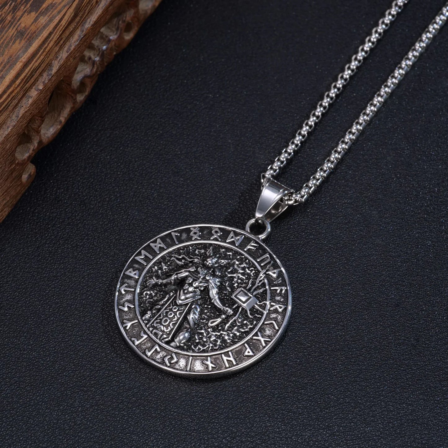 Men’s Viking Odin Pendant Necklace – Norse Mythology Stainless Steel Rune Amulet Jewelry