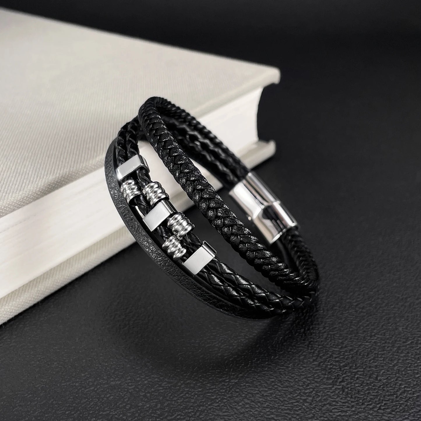 Men’s Vintage Braided Leather Bracelet – Multi-Layer Wristband with Stainless Steel, Casual Trendy Retro Style