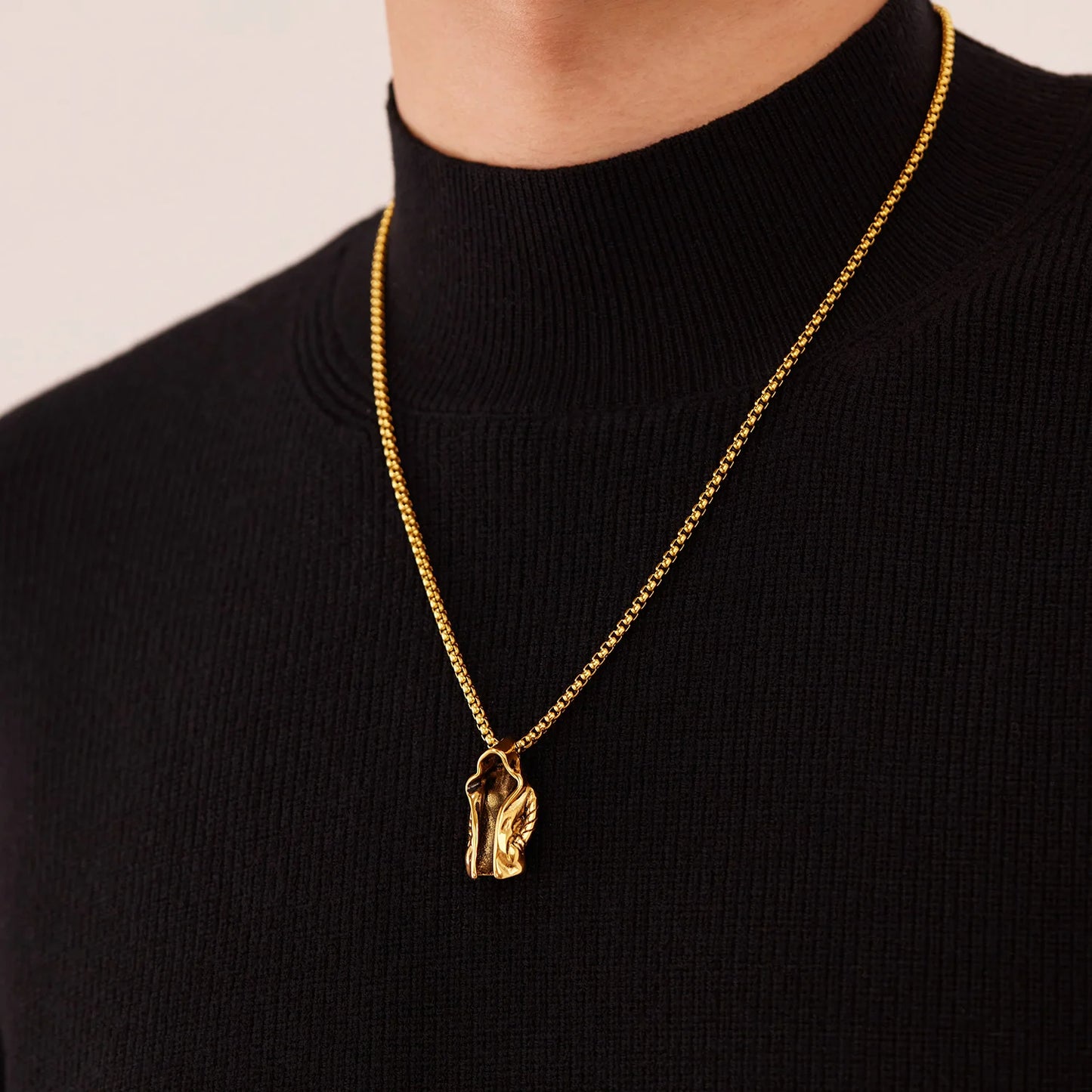 Men’s Assassin Cloak Pendant Necklace – Retro Punk Style Stainless Steel Hooded Cape Jewelry