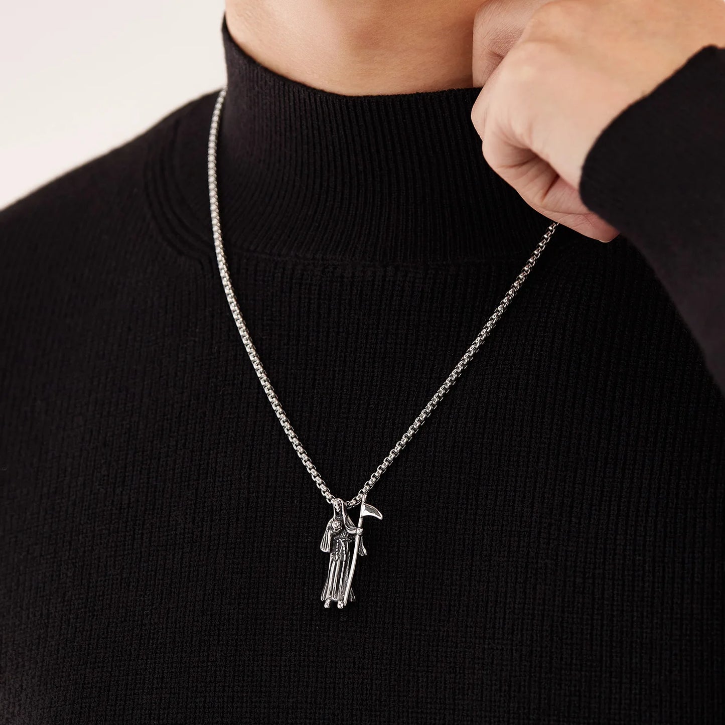 Men’s Reaper Scythe Pendant Necklace – Retro Punk Stainless Steel Grim Reaper Charm Chain