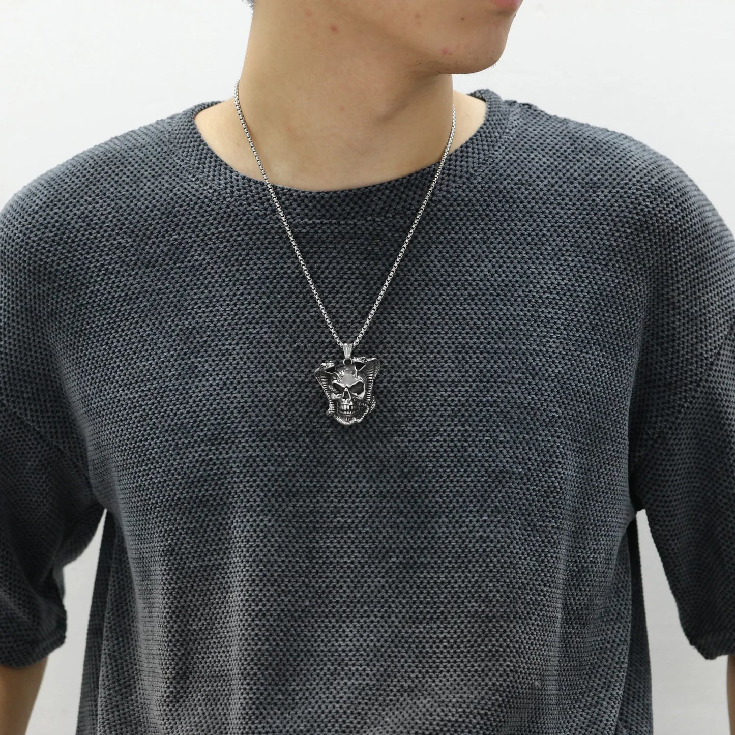 Men’s Snake Wrapped Skull Pendant Necklace – Vintage Gothic Stainless Steel Punk Jewelry