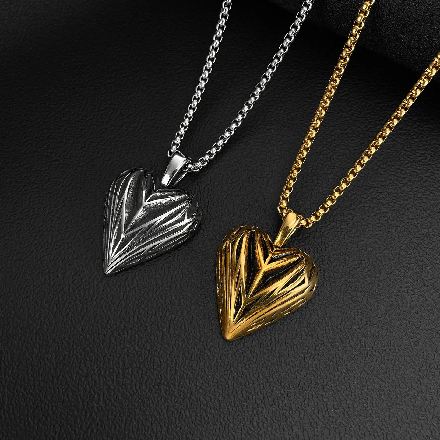 Men’s Forged Heart Pendant Necklace – Hip Hop Vintage Punk Style Stainless Steel Chain
