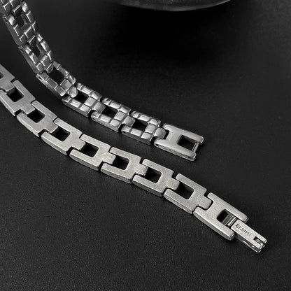 Men’s Curved Plate Stainless Steel Bracelet – Sleek Titanium Band-Style Wristwear, Trendy Minimalist Design