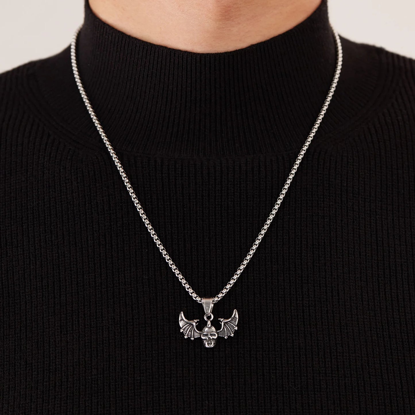 Men’s Punk Skull Pendant Necklace – Gothic Bat Wings Stainless Steel Chain for Streetwear Style